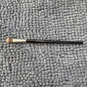Sephora pro precision concealer brush